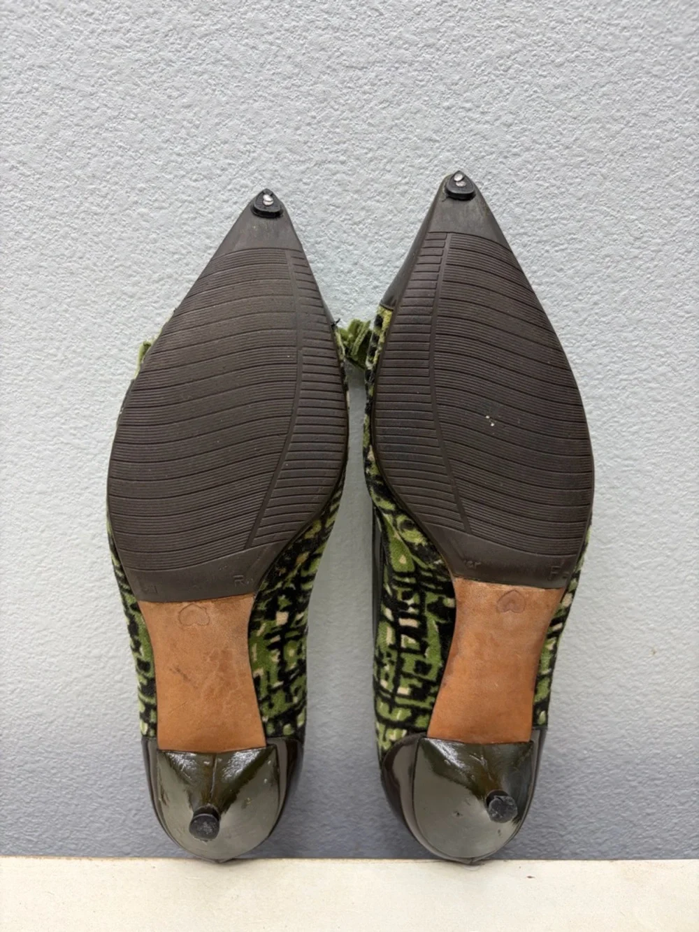 Moschino Y2K Green Pointed Heels Size 8 - Picture 7 of 7